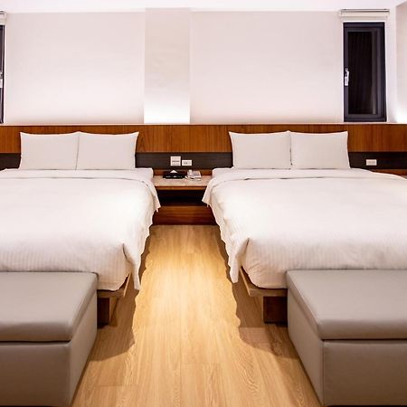 Beauty Avenue Inn Kaohsiung Exteriör bild